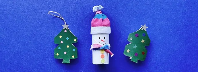 Tres manualidades navideñas hechas con papel higiénico. 